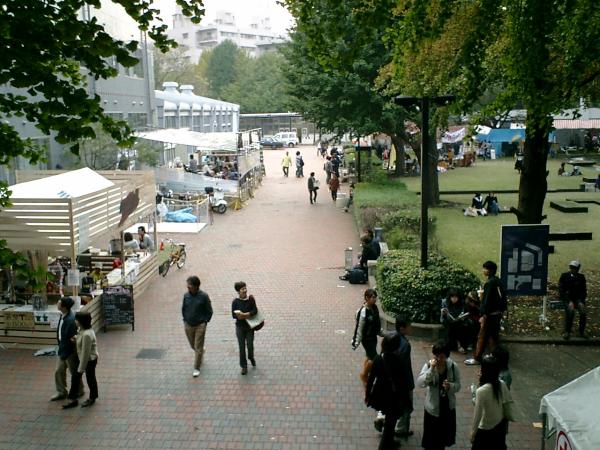 多摩美術大学造形表現学部 芸術祭でビール 打上は 鳥繁 ジョルス社長ブログ ブログは人のためならず